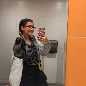 Meet your Posher, Adri